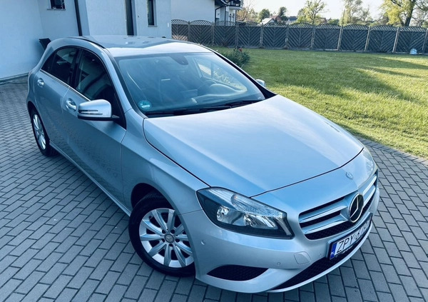 Mercedes-Benz Klasa A cena 44900 przebieg: 126000, rok produkcji 2013 z Oświęcim małe 277